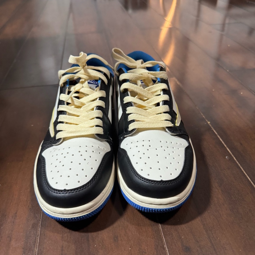 Travis Scott X Jordan 1 Low Cactus Jick men’s Sz 7 Women’s 8.5 Great Condition
